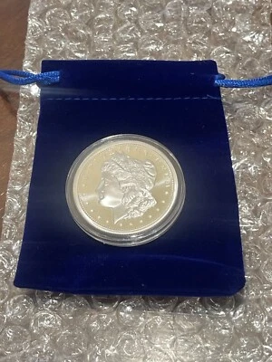 GSM Morgan Plata Redonda 1oz Troy .999 Plata Sólida Fina EE. UU. EN TAPA Y BOLSA DE REGALO Foto 1 de 4