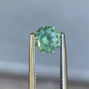 Zafiro verde opalescente de 1,45 quilates, hexágono, sin calefacción, piedra preciosa natural de Australia - Imagen 1 de 6