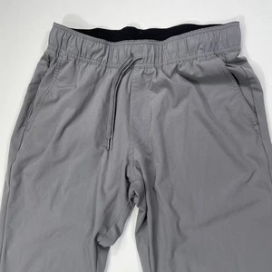 Travis Mathew Men’s M Grey Cloud Pants 2.0 Performance Golf Travel Lounge Pant - Picture 1 of 9
