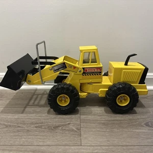 Vtg Tonka Front Loader Mighty Diesel XMB-975 Pressed Steel Bucket Truck Toy - Picture 1 of 12
