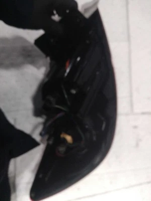 Conjunto de luz trasera derecha usado se adapta a: Mazda CX-9 2015 cuarto panel montado derecho Foto 1 de 4