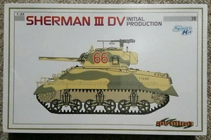 Dragon/Cyber-Hobby #6527 1/35 Scale, Sherman III DV Initial Production *SEALED* - Picture 1 of 12