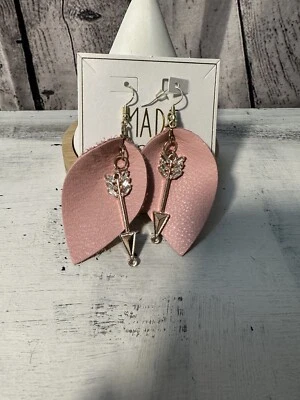 Pink leather earrings with gold arrows dangle earrings new - Изображение 1 из 4