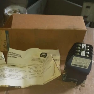 Westinghouse BF57F Industrial Control Relay, 300V, 10 Amps, Style 765A954G01 - Picture 1 of 3