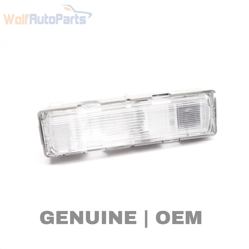 2016-2017 2019 MERCEDES-BENZ GLE400 — задний правый внутренний фонарь с ручкой на крыше - Изображение 1 из 4