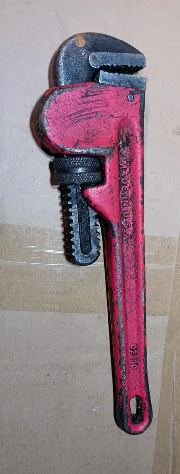 Superior Tool 02810 Heavy Duty Chave de Tubo Reta de Ferro Fundido 1-1/2 Polegadas - Imagem 1 de 3