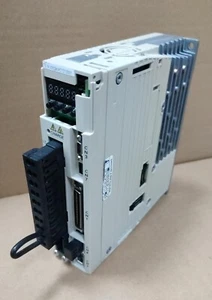 SGDV-R90A01A SERVOPACK YASKAWA Servo Drive - Picture 1 of 7