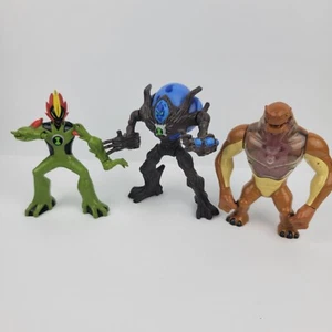 Menge 3 Bandai Ben 10 Action Figuren Humungousaur HyperAlien Swampfire - Bild 1 von 16