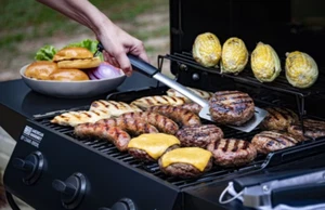 American Gourmet 463773717 Char-Broil Classic 360 3-Burner Liquid Propane Gas Gr - Picture 1 of 7