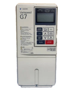 Yaskawa Varispeed G7 CIMR-G7A22P2 Inverter Antrieb aus Arbeitsmaschine ausgebaut - Bild 1 von 7