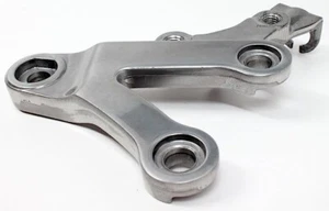 NEW KAWASAKI GENUINE 1998 - 2008 NINJA ZX 6R 9R ZZR600 RIGHT FOOTPEG BRACKET OEM - Picture 1 of 16