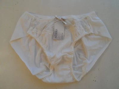 Bragas de encaje marfil Fidelia de Corea nuevas con etiquetas talla 95 (se ajustan como US XS) Foto 1 de 4