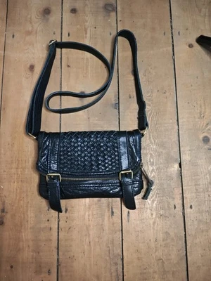 Lab Label 100% Soft Black Leather Crossbody Bag Woven/Buckles Excellent Cond - Image 1 of 4