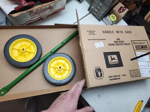 Remolque de colección Ertl años 70 nuevo de acero EE. UU. Pedal tractor vagón John Deere verde JD - Imagen 1 de 8