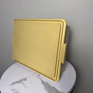Vintage Tupperware Large Cake Cupcake Rectangle Storage Container Yellow Lid 15" - Picture 1 of 6