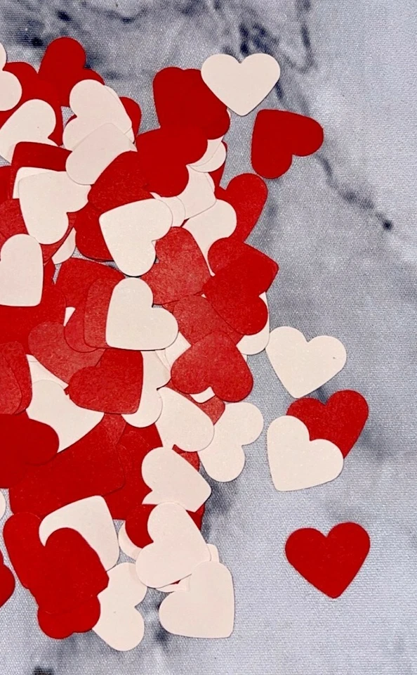 500 MINI CORAZONES CONFETI 1,59CM - PERFECTO PARA DECORAR PARA CUALQUIER OCASIÓN!! Foto 1 de 1