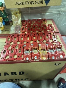 Gran lote 5 carrocerías y 24 chasis ferrari 330 scalextric altaya no exin - Imagen 1 de 7