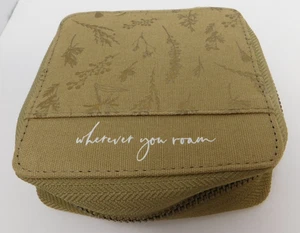 Aceite esencial Young Living cremallera de viaje donde quiera que vagues 4,25" caqui SOLO ESTUCHE - Imagen 1 de 4