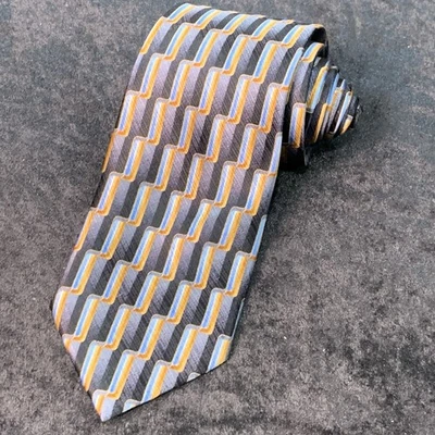 Meeting Street 100% Silk Tie Hand Made Extra Long 63" x 4" Geomectric - Image 1 of 4