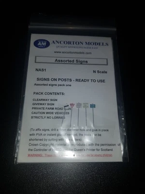 N Gauge Ancorton Models NAS1 Sign Posts Clearway Giveway Private Farm Caution - Image 1 of 2