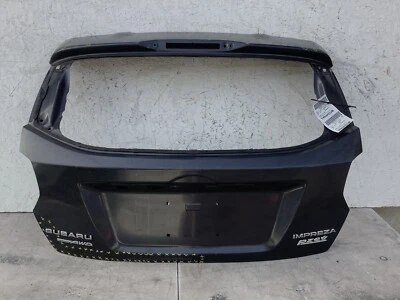 Subaru Impreza 2012 2013 2014 2015 2016 puerta levadiza OEM usada Foto 1 de 4