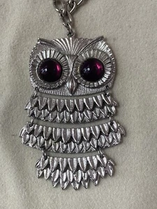 Vintage Signed Goldette Articulated Owl Pendant Necklace Silver w/ Purple Eyes - Picture 1 of 8