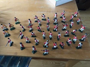 44 American Revolution British Foot Soldiers Painted Plastic Toy Soldiers - Picture 1 of 1