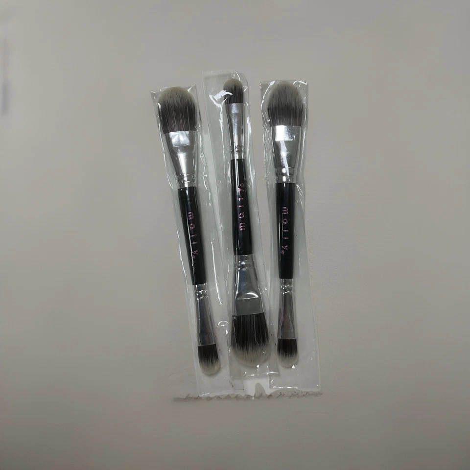 Lote de 3 pinceles de sombra de ojos Mally de doble extremo - como en la foto. Foto 1 de 4