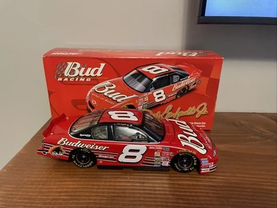 2001 Monte Carlo Budweiser Dale  Earnhardt Jr #8 Diecast 1/24 Action - Image 1 of 4