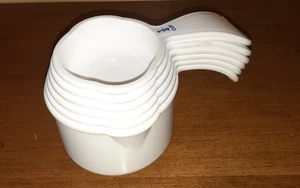 Tupperware Messbecher 6er Set stapelbar gebogener Griff Doppelausgießer weiß - Bild 1 von 3