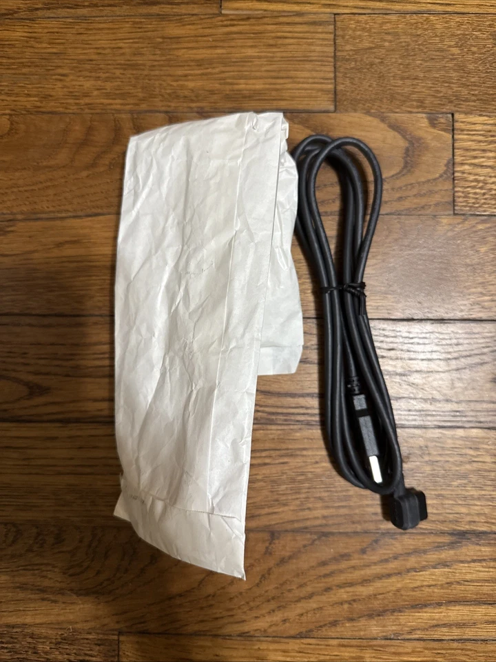 Зарядный кабель Shimano EW-EC300 — для 12-скоростных систем Dura-Ace/Ultegra Di2 - Изображение 1 из 1