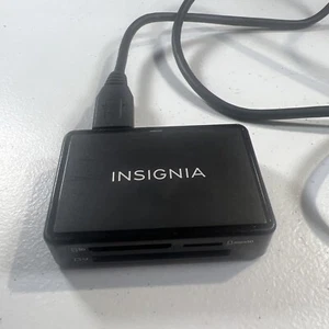 Insignia NS-DCR30D3K Black Portable USB 3.0 Advanced Memory Card Reader - Picture 1 of 4