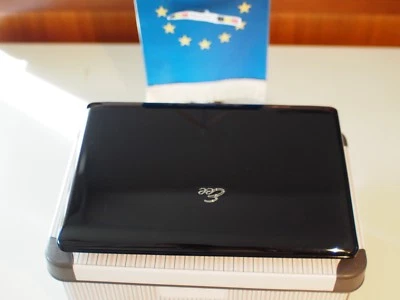 Asus Eee PC 1005HA window vista ready with accessories - Photo 1/4
