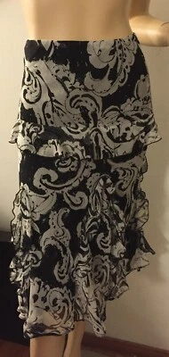 Saia feminina Ralph Lauren estampa preta e pérola com desperdício elástico tamanho G - Imagem 1 de 3