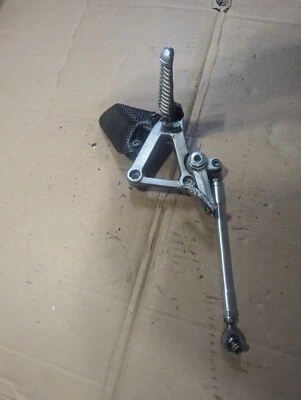 Juego de soporte trasero clavija delantera izquierda #115 fabricante de equipos originales Ducati 748 916 996 998 Foto 1 de 4