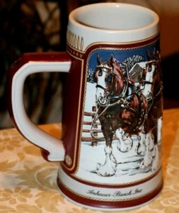 VINTAGE 1989 BUDWEISER CLYDESDALE BEER STEIN CHRISTMAS HOLIDAY - Picture 1 of 4