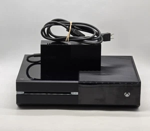 Consola Xbox One 1540 Solo 365GB Probada y Funcionando "SIN MANDO" - Imagen 1 de 19