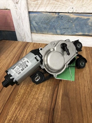 Seat Ibiza 2008-17 Rear Window Wiper Motor Valeo W000003125 6J4 955 711 - Image 1 of 4