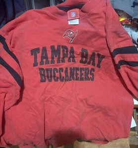 Tampa Bay Buccaneers Long Sleeve Shirt Men’s Large - Picture 1 of 1