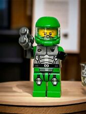 LEGO 2013 Galaxy Squad Space Minifigure Green Chuck Stonebreaker gs009 + Blaster