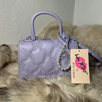 Bandolera Betsey Johnson Evie nueva con etiquetas - Lazos acolchados lavanda Foto 1 de 4