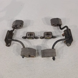 99-04 Mustang Gt Muffler Hanger Exhaust Mounting Bracket Hangers Mounts Aa7364 - Picture 1 of 19