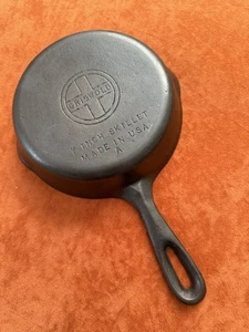 Wagner Made Griswold #4 7 Inch Cast Iron Skillet Wagwold Sits 100% Flat - Picture 1 of 7