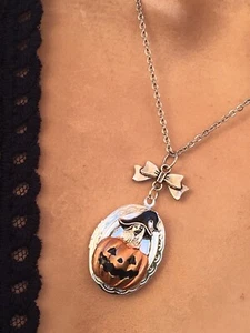 SILVER PUMPKIN Locket Necklace Picture PHOTO Pendant Stash Box Witchy Jewelry - Imagen 1 de 17