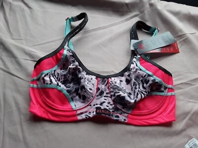 Berlei Electrify Underwired Sports Bra Size  UK 32C - Image 1 of 4