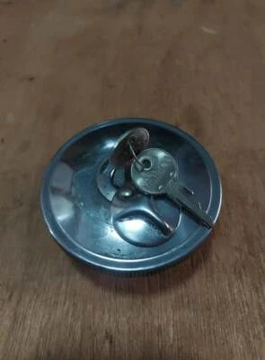 YAMAHA YA6-YA7-YB125-DS7-R3-R5-TD2-YD3-YDS3-YM1-YR1-YR2 FUEL TANK CAP LOCK NOS - Image 1 of 3