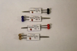 DOLLS HOUSE ( Haberdashery 4 Pairs Knitting Needles - Picture 1 of 2