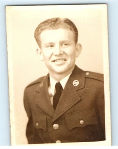 Vintage Photo 1940s, Young US Soldier In Uniform Posed Portrait, 3.5x2.5, Sepia - Picture 1 of 2