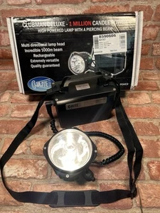 Clulite Clubman Deluxe Sla 12v 7amp/HR 1000m Beam Rechargeable 1 Million Candle - Picture 1 of 6