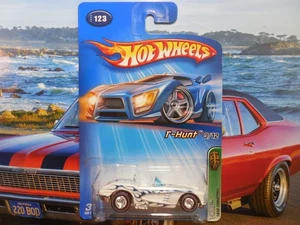 2005 Hot Wheels #123 Treasure Hunt 3/12 1958 Corvette White Real Riders w/Protec - Picture 1 of 3